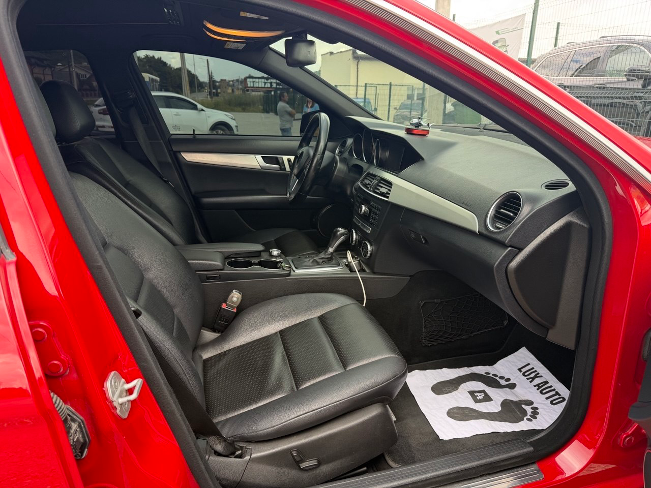 Mercedes-Benz C 250 10