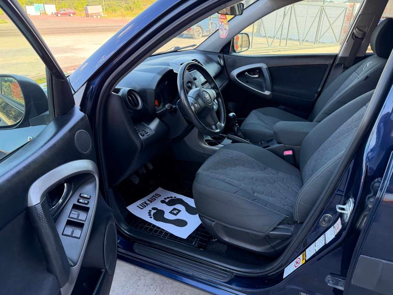 Toyota RAV-4 7