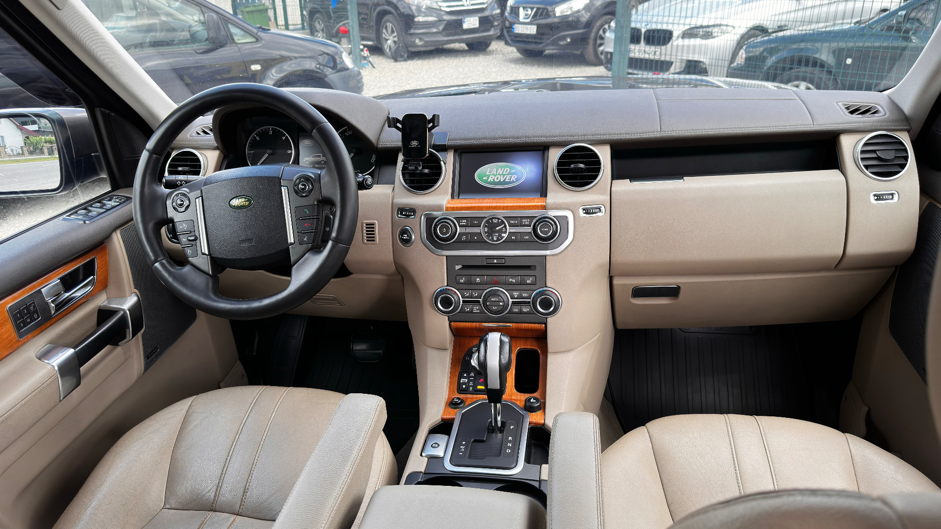 Land Rover Discovery 4 9