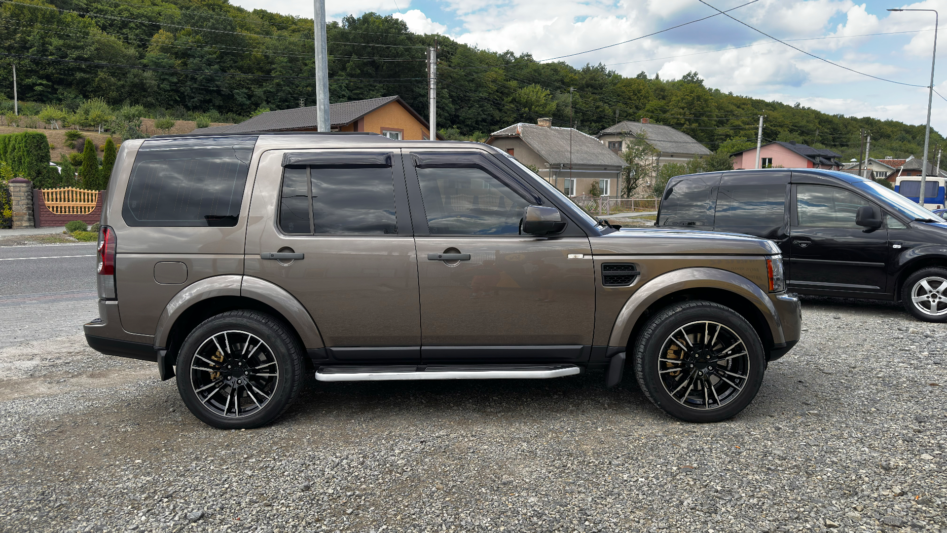 Land Rover Discovery 4 3