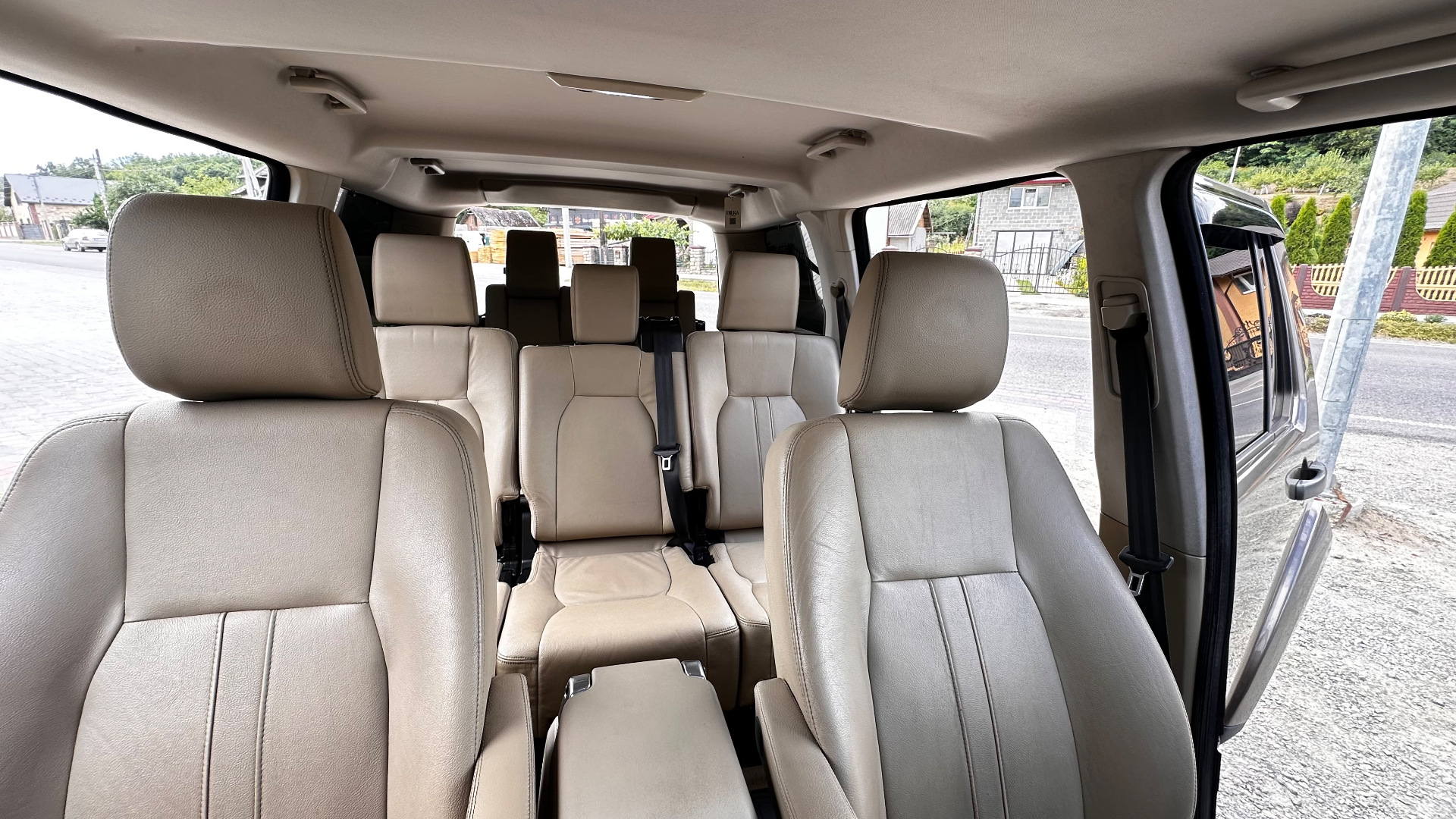 Land Rover Discovery 4 13